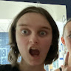 Meet your Posher, Rayne